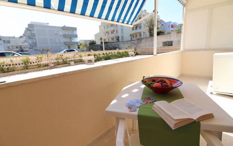 Alice: Appartement, Meubles, Mobilier De Jardin, Balcon, Chaise, Condominium, Ombre, Store, Plante D'Appartement