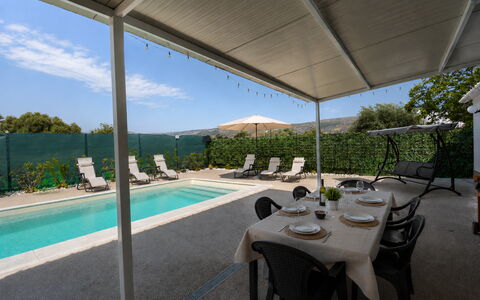 Villa Cosentini: Mobilier De Jardin, Piscine, Ombre, Chaise, Pot De Fleur, Plante D'Appartement, Eco Hôtel, Patio, Aménagement Paysager, Recours