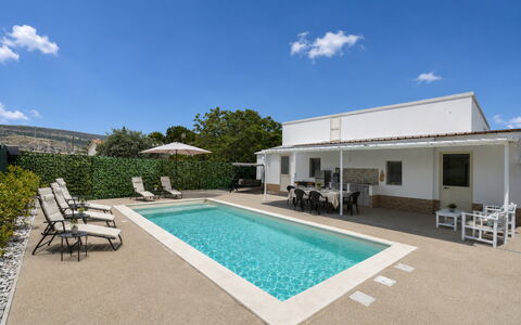 Villa Cosentini: Piscine, Ombre, Recours, Biens, Ferme, Patio, Cour, Conception, Mobilier De Jardin, Villa