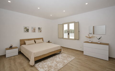 Villa Cosentini: Meubles, Lit, Design Intérieur, Sol, Chambre, Sol, Mur, Bois, Plafond, Pièce