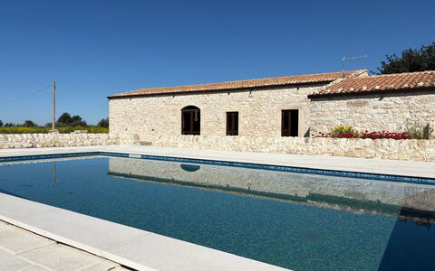 Villa Palmento: Composite, Piscine, Biens, Villa, Mur De Pierre, Hacienda, Recours, Caractéristique De L'Eau