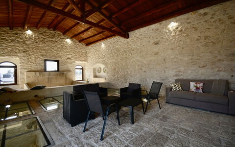Villa Palmento: Mur, Sol, Architecture, Plafond, Meubles, Sol, Design Intérieur, Mur De Pierre, Chaise