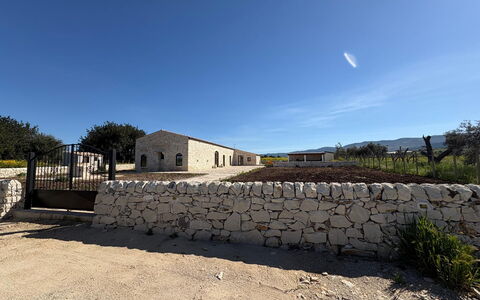 Villa Palmento: Ciel, Zone Rurale, Mur De Pierre, Allée, Caravansérail