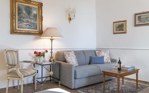 Maison D'Alice: Meubles, Design Intérieur, Canapé, Salon, Pièce, Sol, Cadre, Table, Textile, Sol