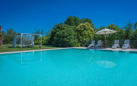 Preseglie Lake Garda: Bleu, Piscine, Recours, Loisir, Mobilier De Jardin, Ombre, Eco Hôtel, Thermes, Aménagement Paysager, Balancelle