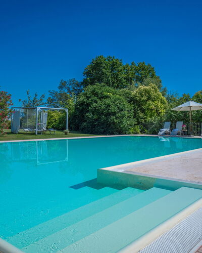 Preseglie Lake Garda: Piscine, Bleu, Recours, Composite, Loisir, Ombre, Eco Hôtel, Thermes, Caractéristique De L'Eau, Centre De Loisirs
