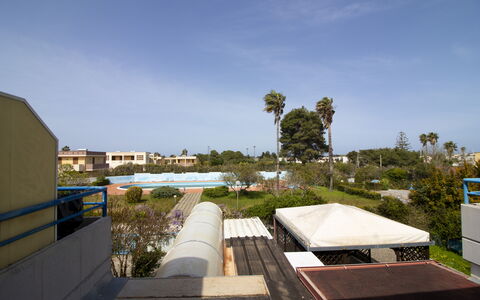 Celeste'S House in Torre Dell'Orso: Zone Résidentielle, Ombre, Biens, Recours, Hacienda, Aménagement Paysager, Villa, Eco Hôtel, Piscine
