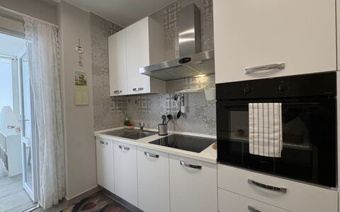 Casa Amare: Cuisine, Appareil De Cuisine, Comptoir, Principaux Appliance, Cabinetry, Cuisinière, Evier, Le Fourneau, Design Intérieur, Évier