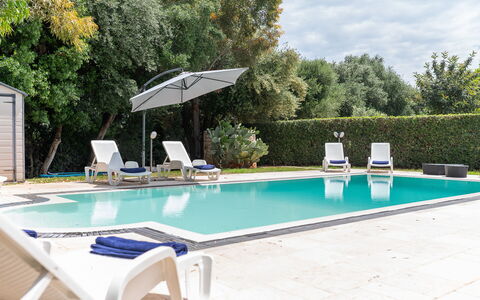 Villa Margherita: Piscine, Bleu, Mobilier De Jardin, Recours, Balancelle, Composite, Ombre, Chaise, Thermes, Biens