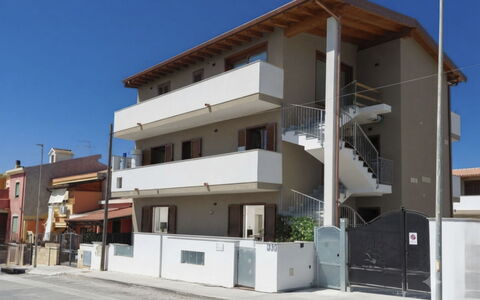 Marina di Sorso 5: Zone Résidentielle, Domicile, Appartement, Design Urbain, Balcon, Ombre, Daylighting, Plâtre