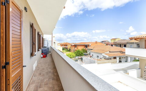 Marina di Sorso 5: Appartement, Balcon, Daylighting, Tuile, Peindre