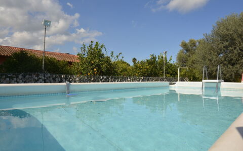 Villa Mameli: Bleu, Piscine, Composite, Ombre, Recours, Eco Hôtel, Hacienda, Mobilier De Jardin, Caractéristique De L'Eau, Villa
