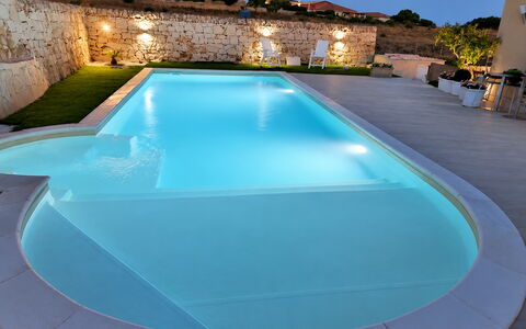 Villa Giugiola: Piscine, Bleu, Recours, Composite, Hôtel, Eco Hôtel, Caractéristique De L'Eau, Thermes, Villa, Ombre