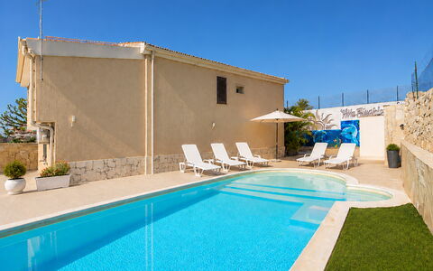 Villa Giugiola: Bleu, Piscine, Recours, Mobilier De Jardin, Biens, Hôtel, Thermes, Ombre, Villa, Eco Hôtel