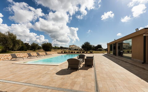 Villa Meti: Biens, Ombre, Conception, Aménagement Paysager, Piscine, Tuile
