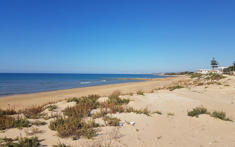 Villa Billona: Ciel, Bleu, Plage, Jour, Plan D'Eau, Côte, Environnement Naturel, Mer, Horizon, Le Sable