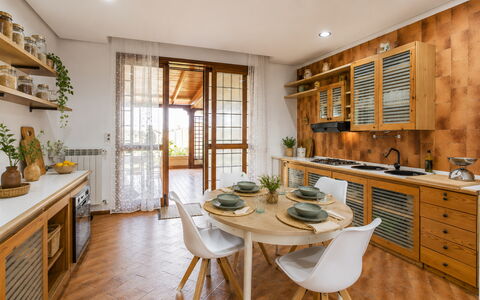 Villa Billona: Meubles, Design Intérieur, Cuisine, Sol, Bois, Cabinetry, Comptoir, Sol, Plafond, Pièce