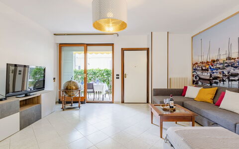Corte Marina Apartment: Design Intérieur, Sol, Meubles, Bois, Sol, Plafond, Éclairage, Appartement, Table, Salon