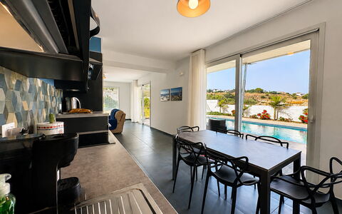 A Casa di Chica: Meubles, Design Intérieur, Sol, Cuisine, Éclairage, Chaise, Table, Table Cuisine Et Salle A Manger, Sol, Comptoir