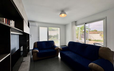A Casa di Chica: Mur, Design Intérieur, Meubles, Sol, Canapé, Bois, Sol, Plafond, Pièce, Salon
