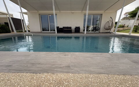 A Casa di Chica: Piscine, Composite, Sol, Ombre, Béton, Mobilier De Jardin, Conception, Recours, Caractéristique De L'Eau, Chaise