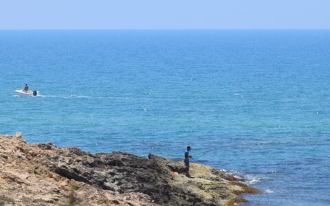 Punta Braccetto Fronte Mare: Bleu, Mer, Été, Des Loisirs, Horizon, Cotiers Et Relief Océaniques, Océan, Vague, Vent Wave