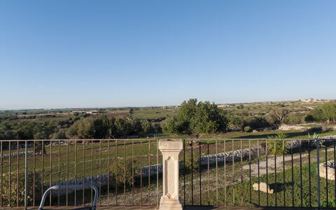 Villa Costa: Ciel, Plaine, Clôture, Balustrade, Accueil Escrime
