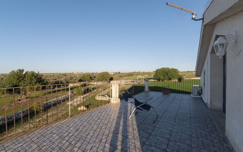 Villa Costa: Ciel, Composite, Clôture, Ombre, Balustrade, Accueil Escrime
