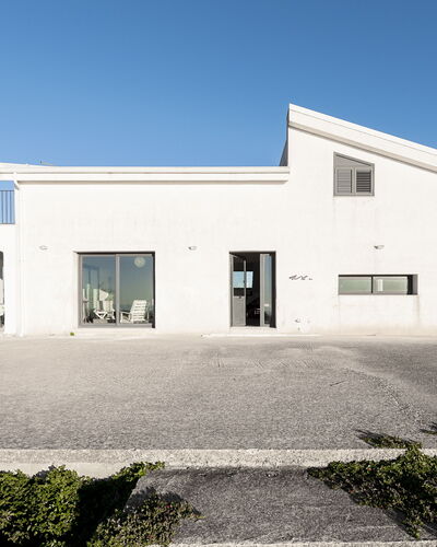 Villa Costa: Ciel, Architecture, Domicile, Composite, Biens, Béton, Allée, Plâtre, Villa