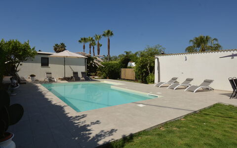 Villa Benvenuti al Sud: Piscine, Recours, Mobilier De Jardin, Ombre, Composite, Balancelle, Eco Hôtel, Loisir, Hacienda