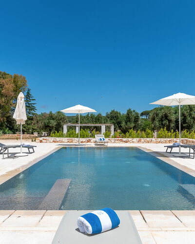 Tenuta Emma: Bleu, Piscine, Biens, Aménagement Paysager, Miroir D'Eau, Recours, Villa, Ville Resort