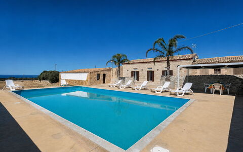 L'Oasi di Salvo: Bleu, Piscine, Recours, Hôtel, Ville Resort, Villa, Station Balnéaire, Tropiques