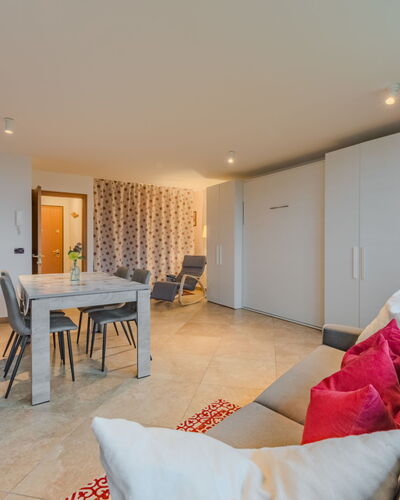 Ciasina Alpina: Sol, Design Intérieur, Sol, Bois, Plafond, Meubles, Pièce, Appartement, Parquet, Salon