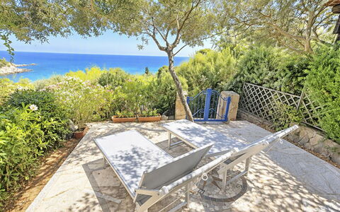 Porto Luna 1: Bleu, Mer, Cotiers Et Relief Océaniques, Mobilier De Jardin, Côte, Océan, Ombre, Tropiques, Jardin, Chaise