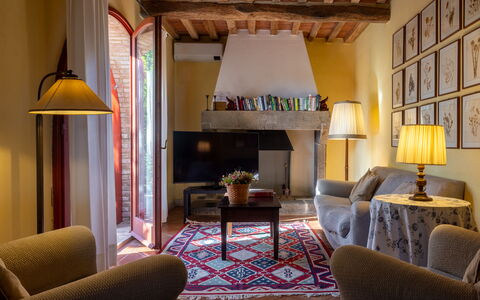 Villa Santa Barbara: Meubles, Design Intérieur, Mur, Sol, Bois, Sol, Pièce, Plafond, Canapé, Salon