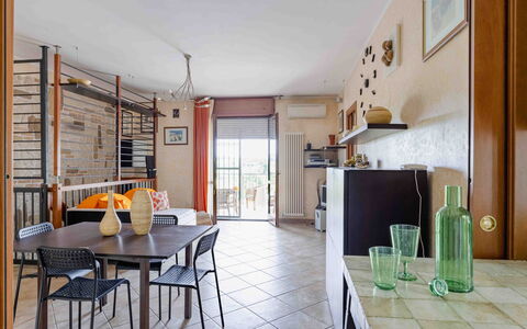 Casa Dolceconero: Meubles, Design Intérieur, Sol, Sol, Table, Plafond, Chaise, Table Cuisine Et Salle A Manger, Éclairage, Salle À Manger