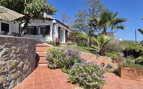 Oasis Villa Sanremo: Jardin, Eco Hôtel, Recours, Aménagement Paysager, Hacienda, Ombre, Pot De Fleur, Dalle