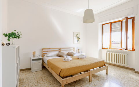 Casa Acquamarina: Meubles, Lit, Design Intérieur, Chambre, Mur, Sol, Bois, Sol, Literie, Drap De Lit
