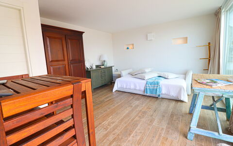 Sveva: Meubles, Sol, Sol, Bois, Design Intérieur, Lit, Parquet, Chambre, Éclairage, Pièce