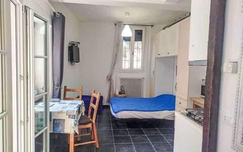 Piazzetta Che Non C'Era: Design Intérieur, Appartement, Balcon, Dur, Tache De Bois, Parquet, Balustrade, Daylighting, Hôtel, Appartement Penthouse