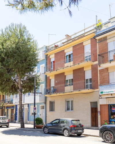 Attico del Corso: Bâtiment, Fenêtre, Surface De La Route, Ville, Zone Urbaine, Rue, Route, Zone Résidentielle, Quartier, Appartement
