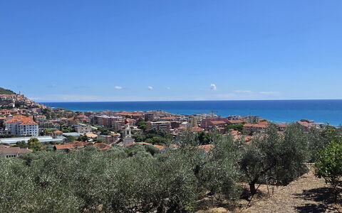 Villa Pineta della Rovere: Bleu, Jour, Horizon, Côte, Mer, Cotiers Et Relief Océaniques, Zone Résidentielle, Océan, Rive, Plage