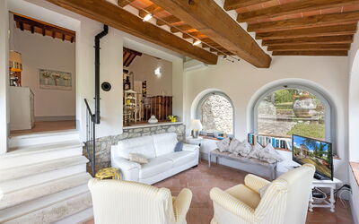 San Sano Retreat, Chianti Vineyard Views & Diving