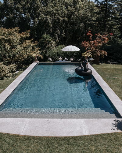 Flor Grand Lake Villa: Piscine, Loisir, Des Loisirs, Caractéristique De L'Eau, Jardin, Vacances, Recours, Miroir D'Eau, Arrière-Cour