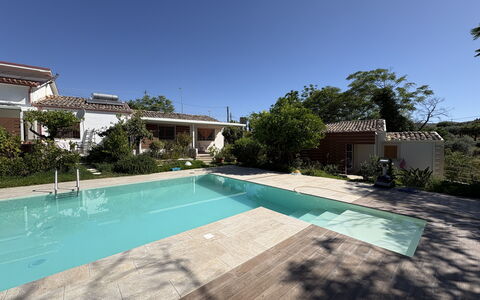 La Dimora di Artemide: Piscine, Recours, Composite, Eco Hôtel, Ombre, Hacienda, Caractéristique De L'Eau, Biens, Villa, Loisir