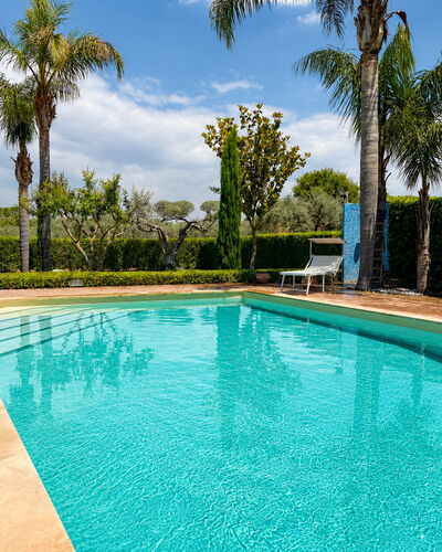 Villa Simona: Piscine, Bleu, L'Eau, Recours, Composite, Eco Hôtel, Loisir, Ombre, Caractéristique De L'Eau