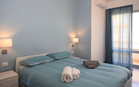 La Casa di Luigi: Meubles, Design Intérieur, Chambre, Lit, Sol, Textile, Drap De Lit, Literie, Pièce, Sol