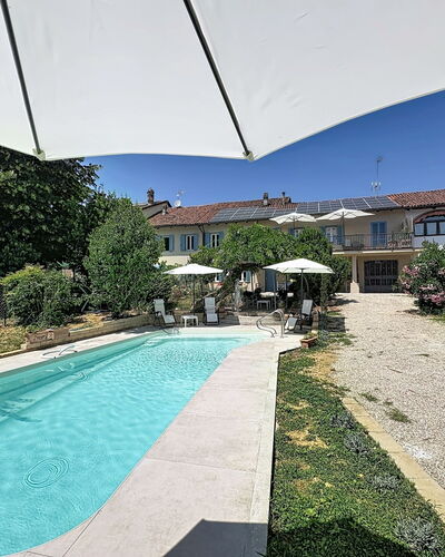 La Casetta di Palmira: Piscine, Zone Résidentielle, Mobilier De Jardin, Recours, Parapluie, Loisir, Biens, Hacienda, Ombre, Villa