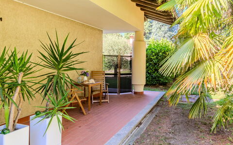 Riva&Lago: Ombre, Eco Hôtel, Jardin, Recours, Aménagement Paysager, Hacienda, Cour, Tache De Bois