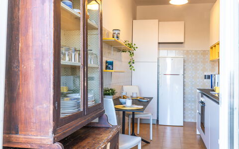 Corso 109: Meubles, Design Intérieur, Bois, Sol, Sol, Pièce, Éclairage, Principaux Appliance, Appareil De Cuisine, Cuisine